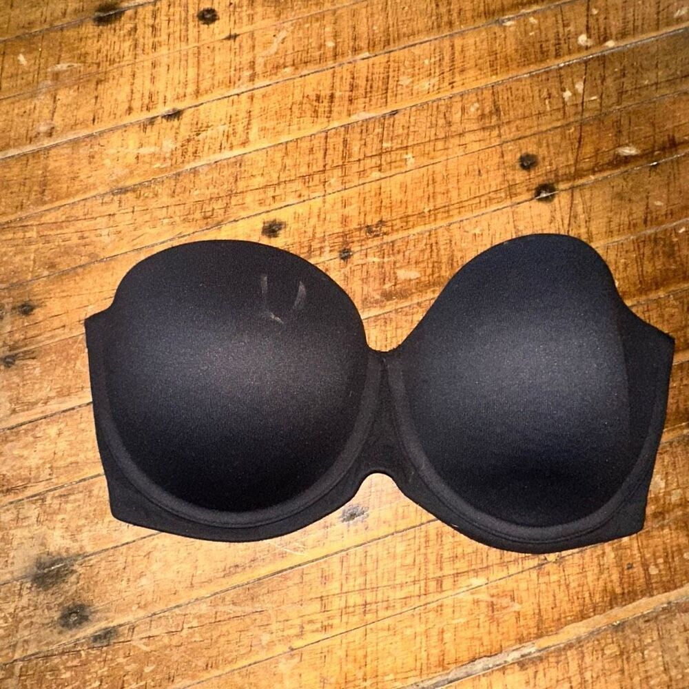 Victoria’s Secret black 34DD lined multi-way strapless bra